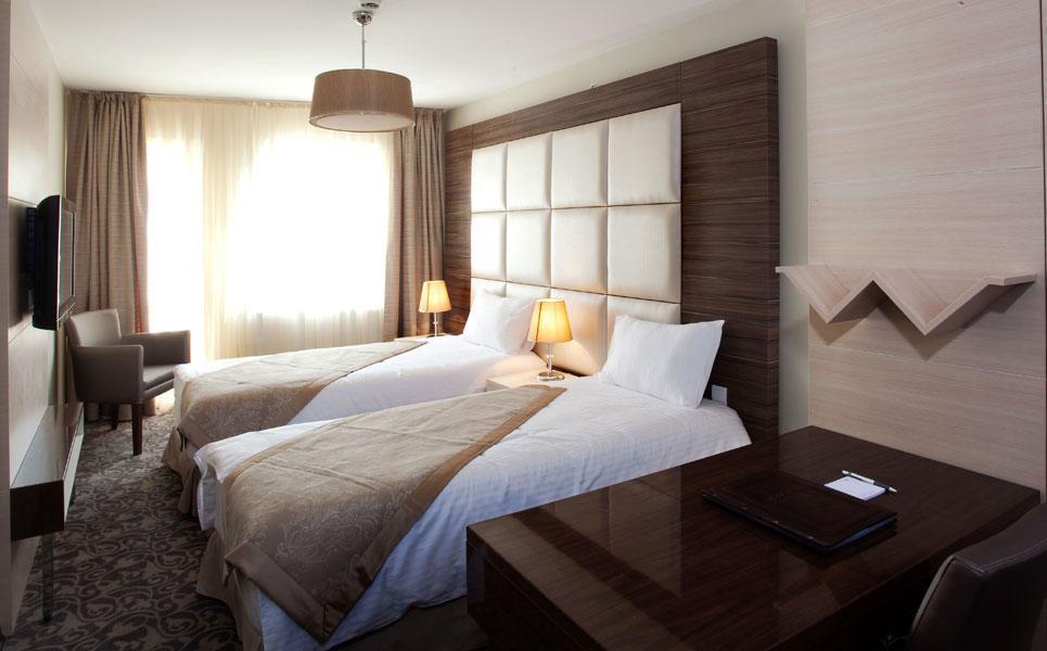 Derpa Hotel Istanboel Buitenkant foto