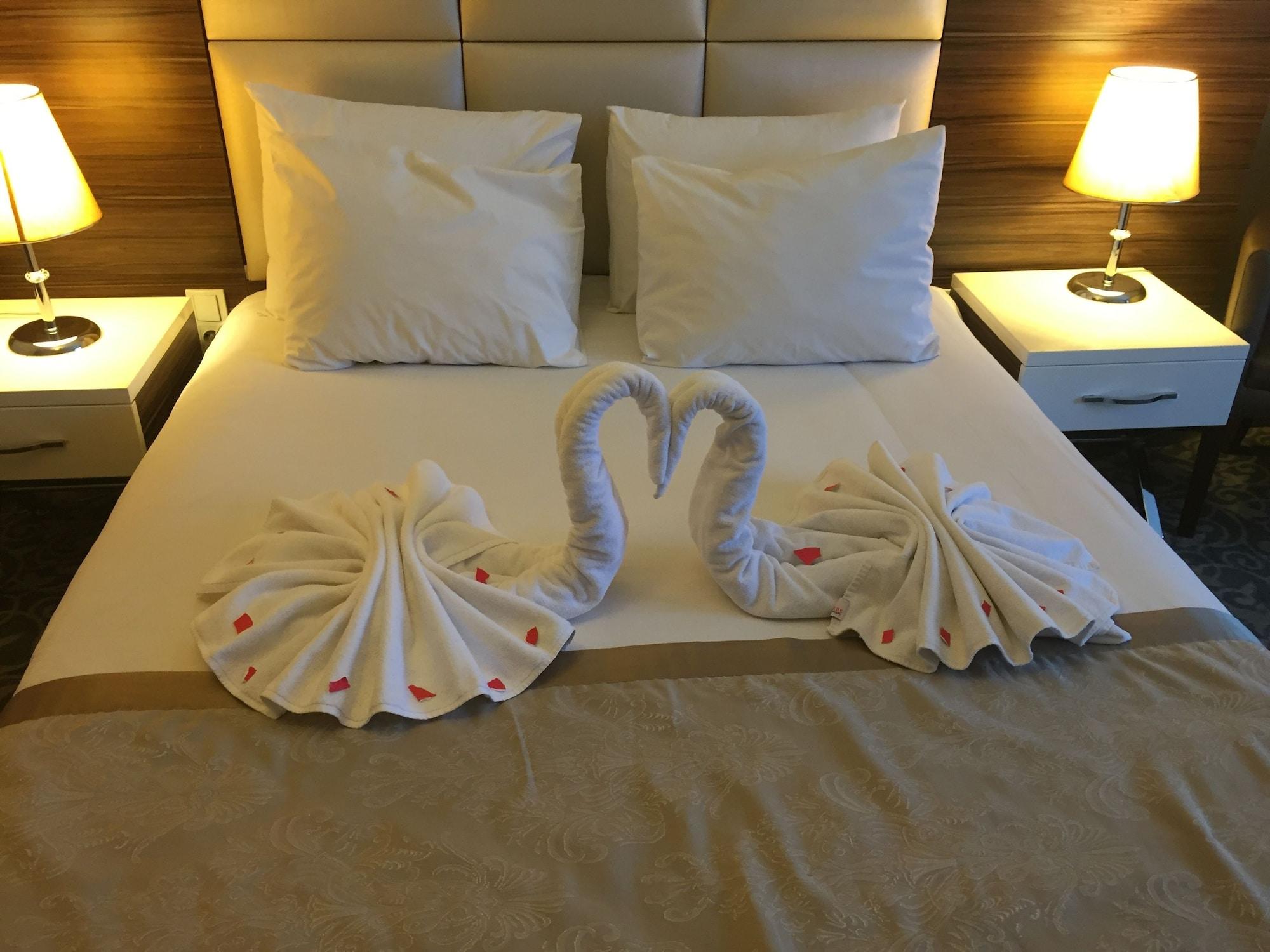 Derpa Hotel Istanboel Buitenkant foto