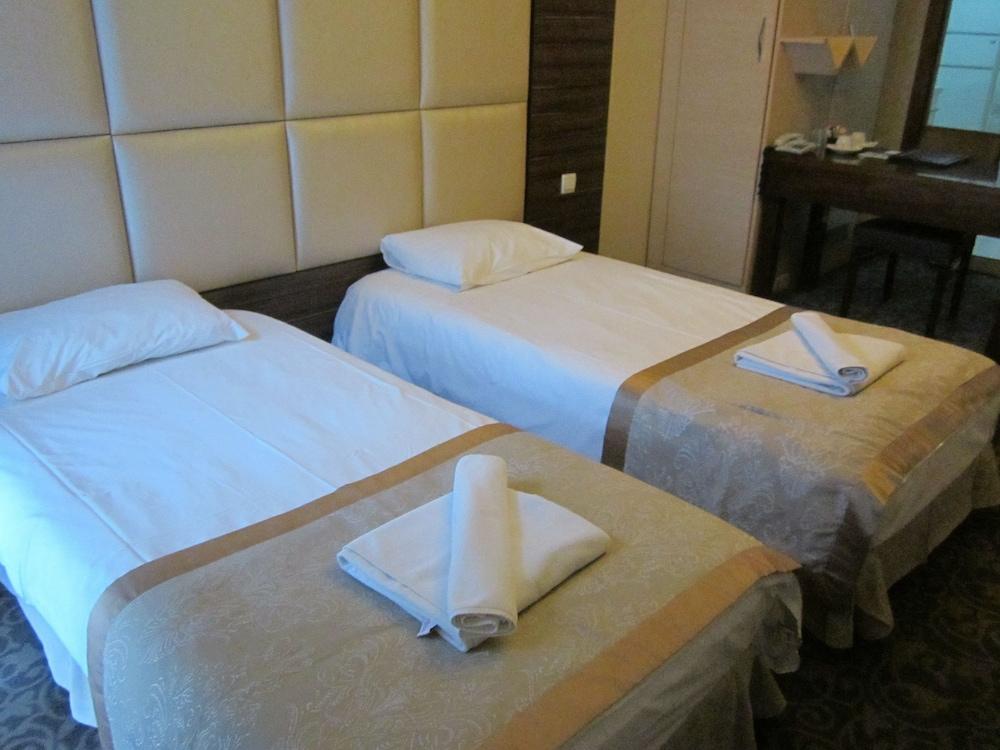 Derpa Hotel Istanboel Buitenkant foto