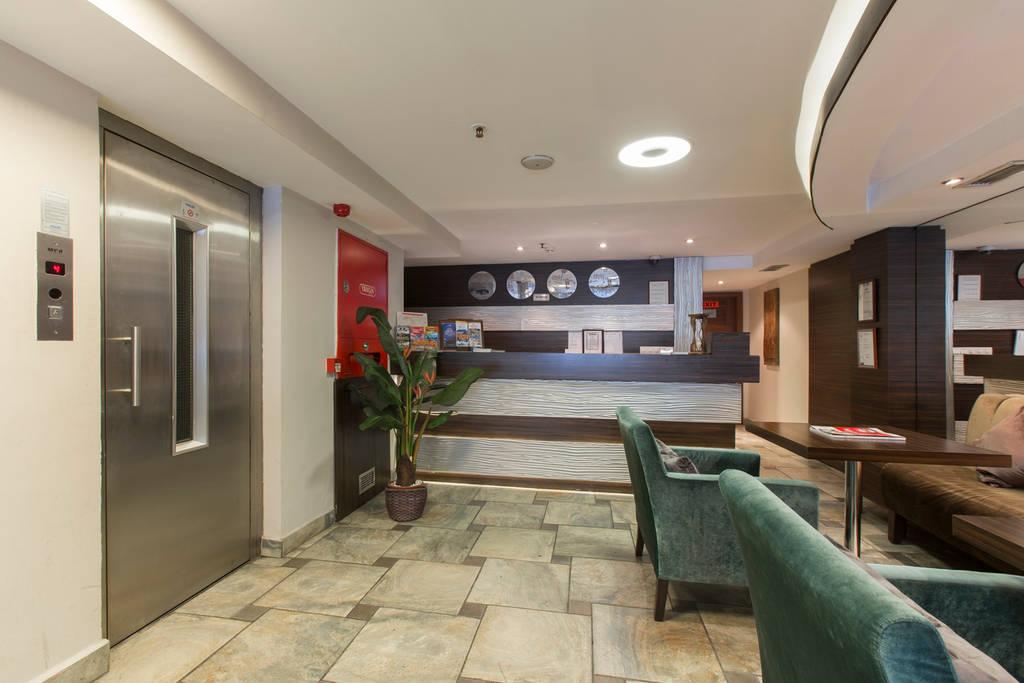 Derpa Hotel Istanboel Buitenkant foto