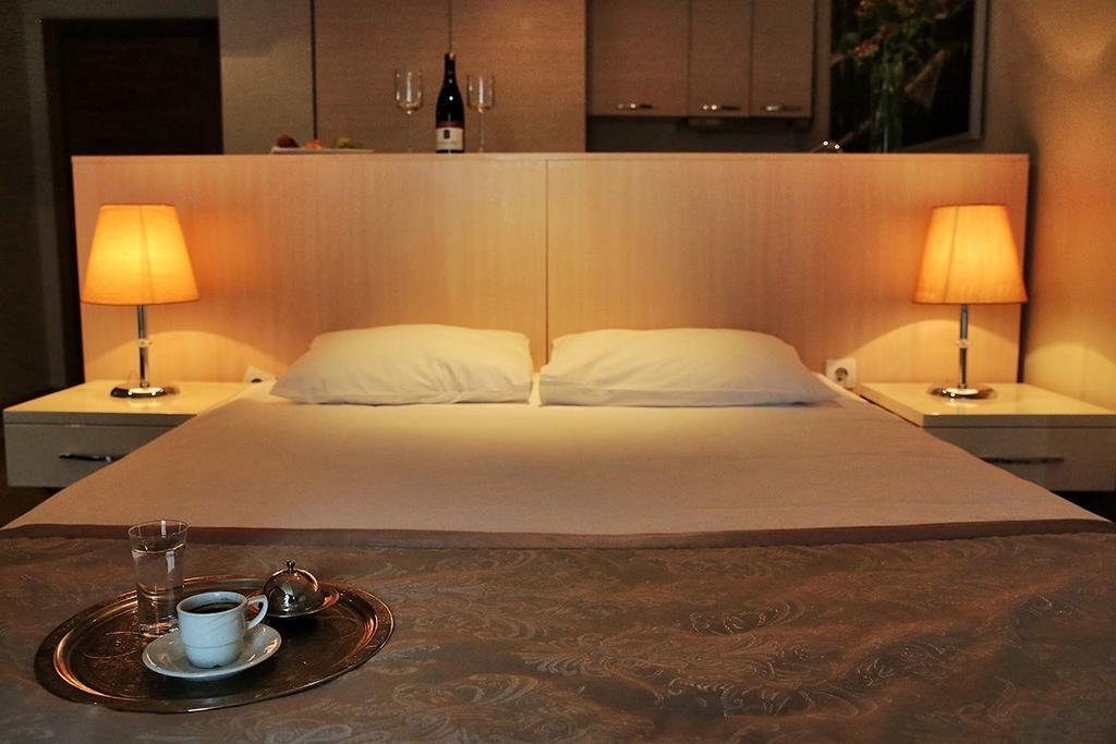Derpa Hotel Istanboel Buitenkant foto
