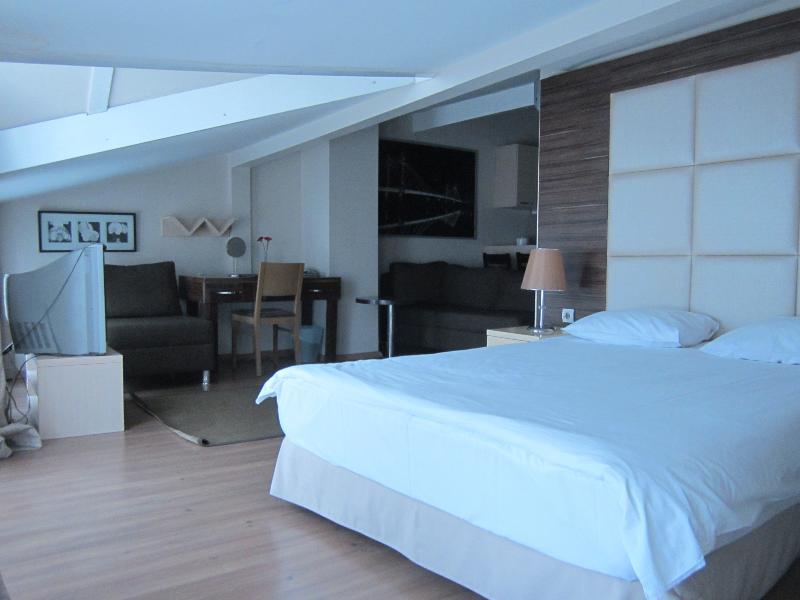 Derpa Hotel Istanboel Buitenkant foto